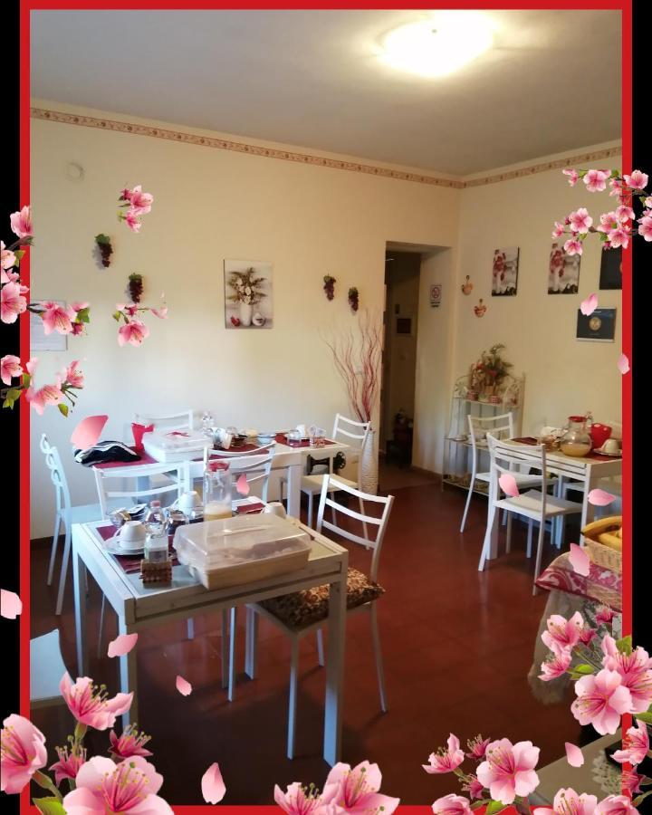Bed and Breakfast Felix House Codevilla Экстерьер фото