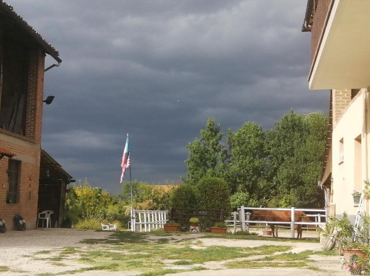Bed and Breakfast Felix House Codevilla Экстерьер фото